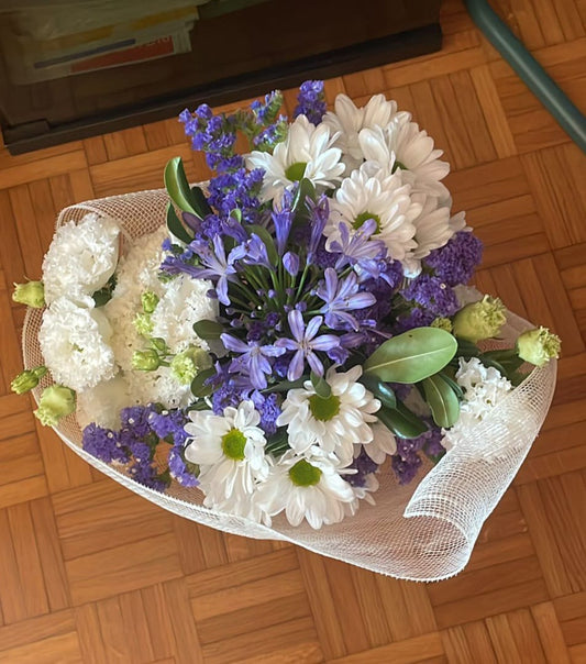 Bouquet "Promessa d'Amore" - Fiori Bianchi e Viola